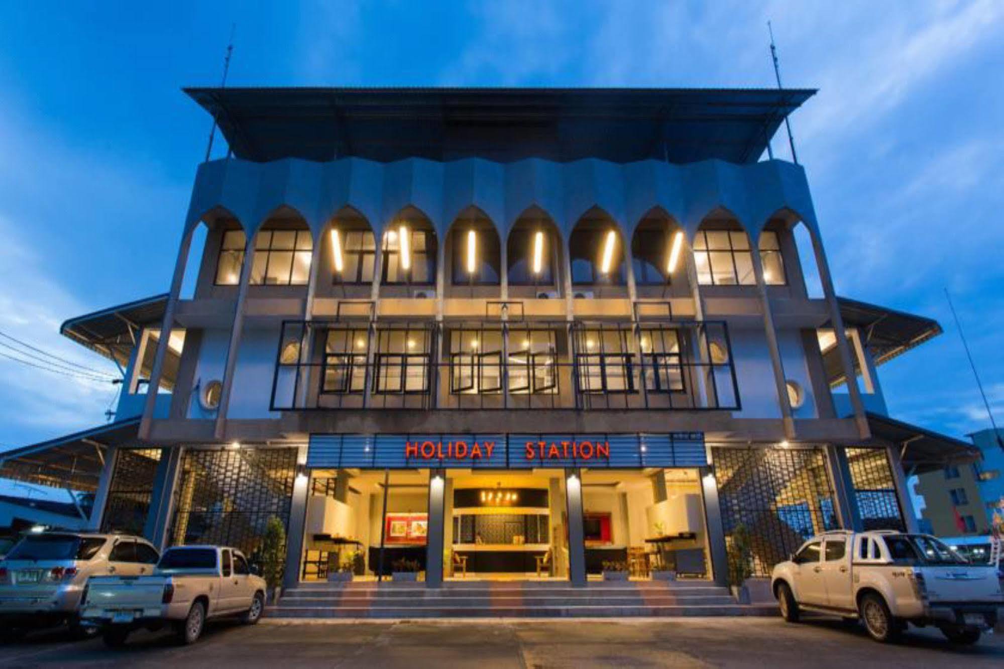 Holiday Station Hostel Krabi town Buitenkant foto