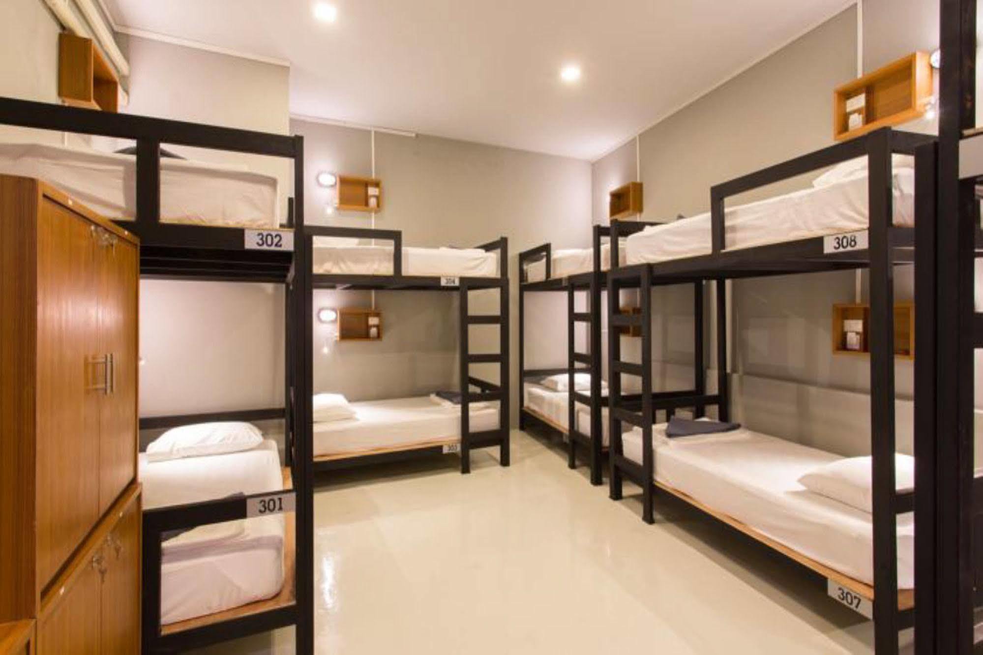 Holiday Station Hostel Krabi town Buitenkant foto